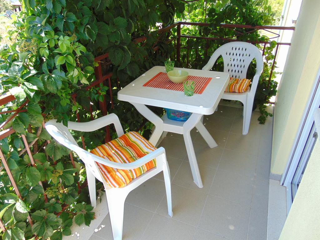 Apartments Borozan Vinišće Δωμάτιο φωτογραφία