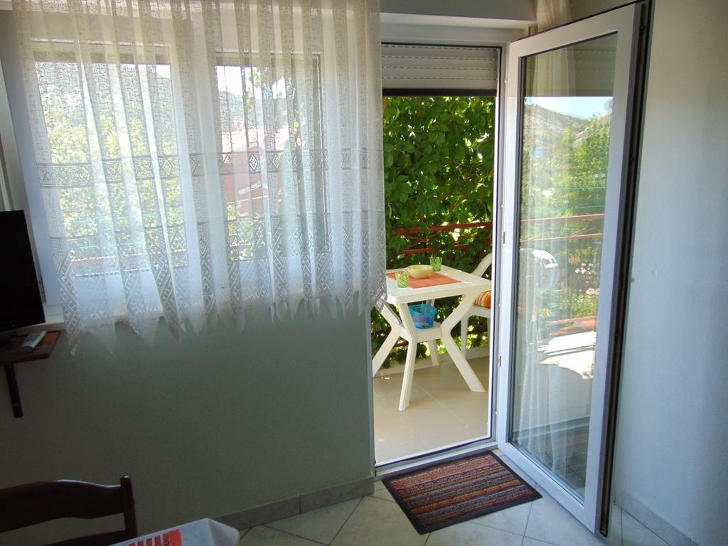 Apartments Borozan Vinišće Δωμάτιο φωτογραφία