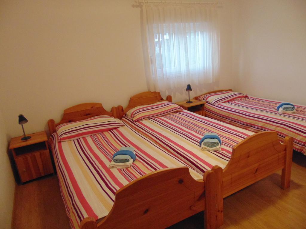 Apartments Borozan Vinišće Δωμάτιο φωτογραφία