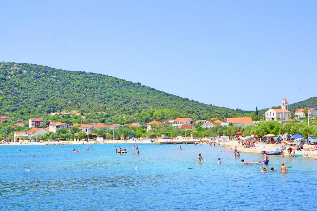 Apartments Borozan Vinišće Εξωτερικό φωτογραφία