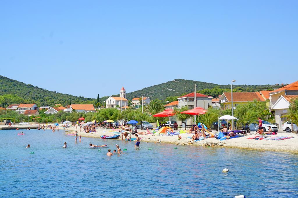 Apartments Borozan Vinišće Εξωτερικό φωτογραφία